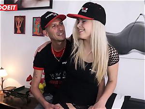 platinum-blonde stunner Gets humped hardcore on audition couch